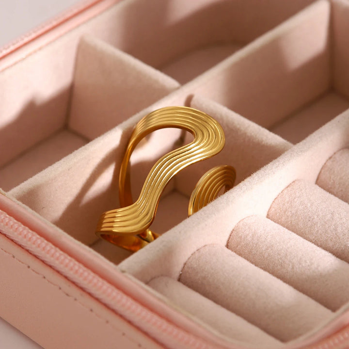 Golden Wave Ring presentation
