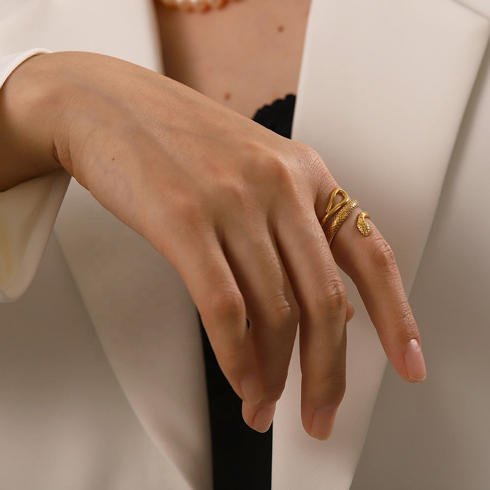 Classic Texture Snake Ring