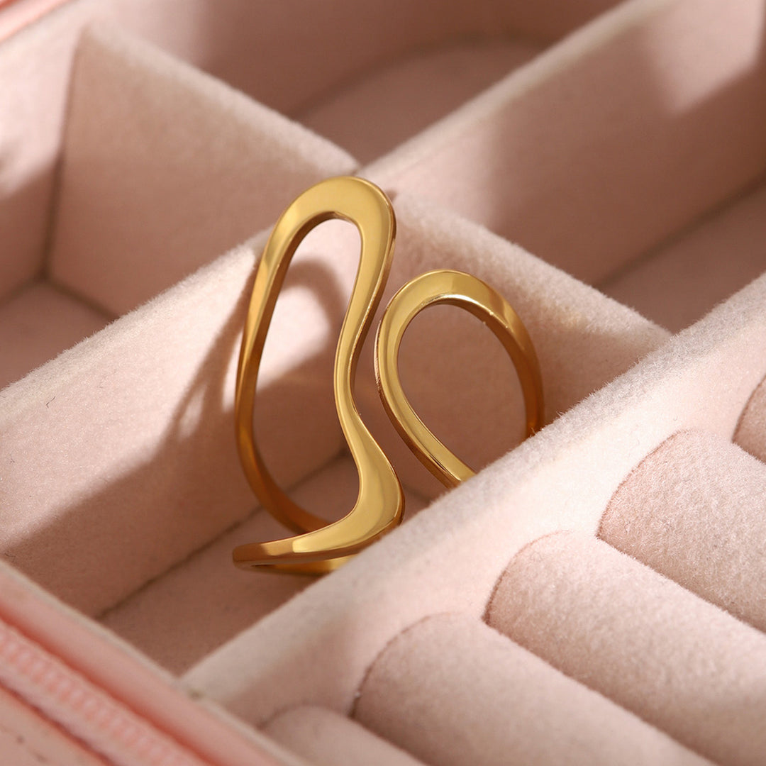 Abstract Line Ring