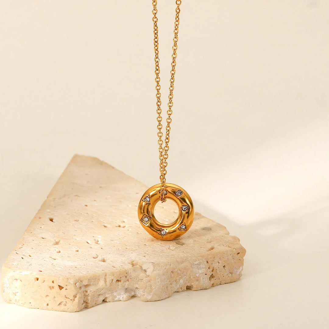 Halo Pendant Necklace