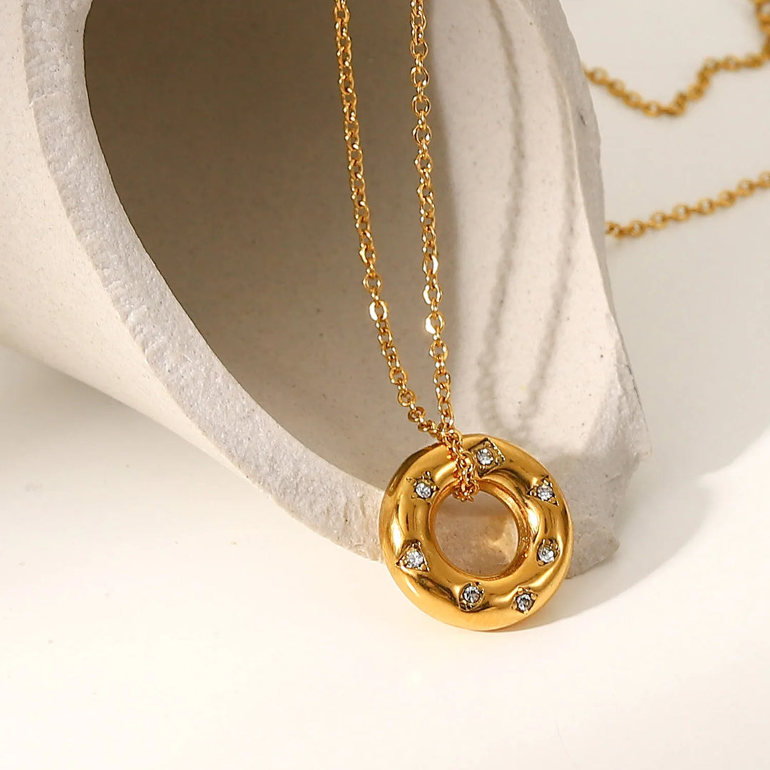 Halo Pendant Necklace