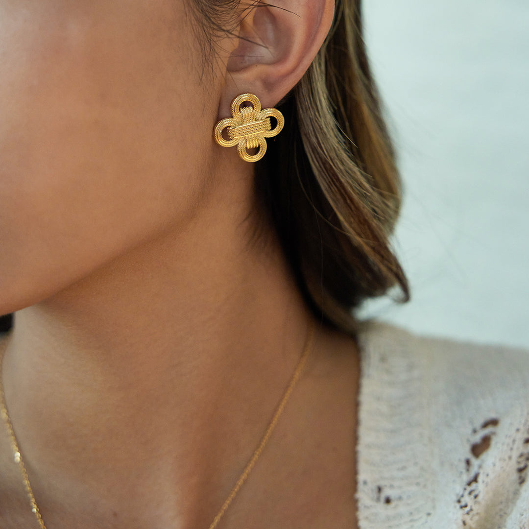 Retro Clover Stud Earrings